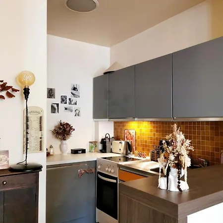 Apartment A Large Artistic-style In Pantheon